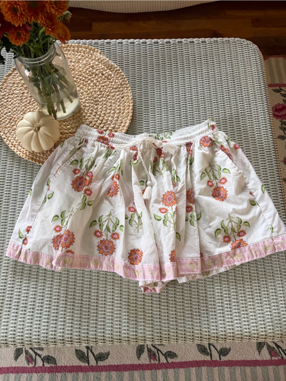 Old Navy White Floral shorts with Pink Trim